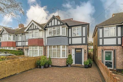 Fulwell Park Avenue, Twickenham TW2