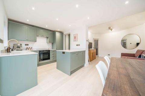 3 bedroom end of terrace house for sale, Fulwell Park Avenue, Twickenham TW2