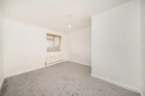 2 bedroom flat for sale, Talma Gardens, Twickenham TW2