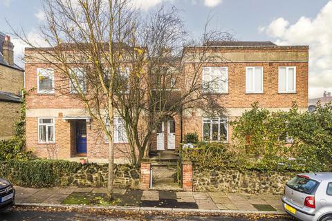 16 Vale Close, Twickenham, TW1 4SF
