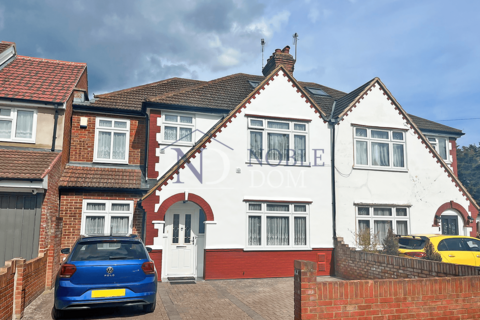 4 bedroom semi-detached house to rent, Hounslow, TW4