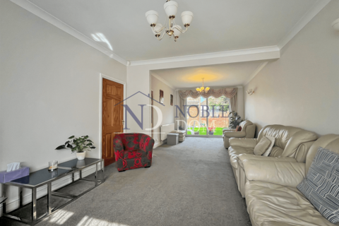 4 bedroom semi-detached house to rent, Hounslow, TW4