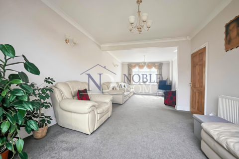 4 bedroom semi-detached house to rent, Hounslow, TW4