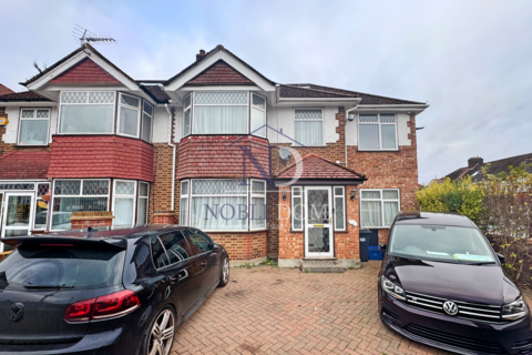 6 bedroom semi-detached house to rent, Hounslow, TW3