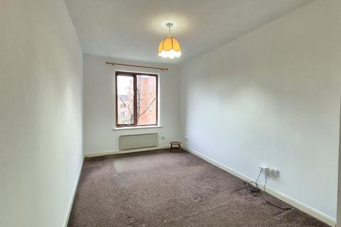 1 bedroom flat to rent, Wayside Court, The Grove, TW7 4JR