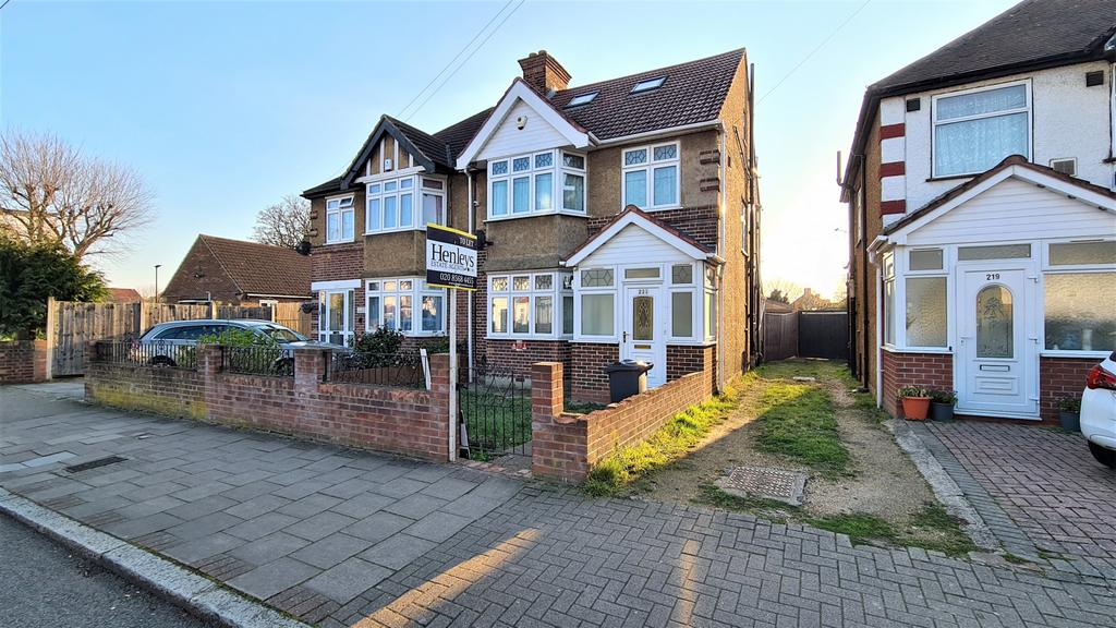 Four bedroom recently renovated house