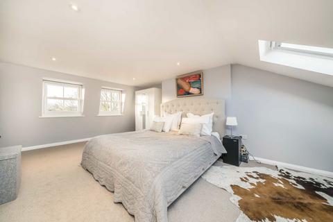 30 Grove Lane, Kingston Upon Thames, KT1 2ST