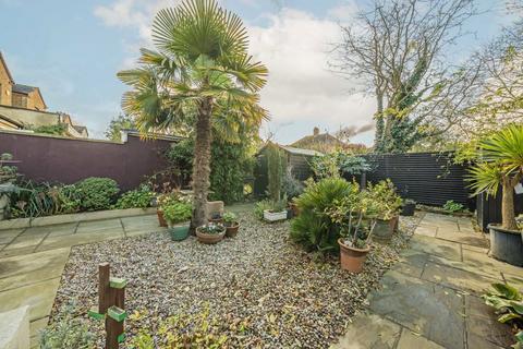 30 Grove Lane, Kingston Upon Thames, KT1 2ST