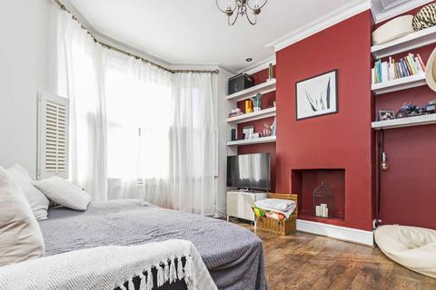 2 bedroom house for sale, Linden Crescent, Kingston Upon Thames KT1