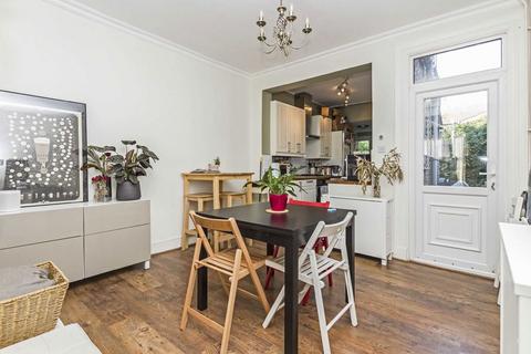 2 bedroom house for sale, Linden Crescent, Kingston Upon Thames KT1