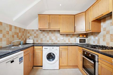 2 bedroom flat for sale, Richmond Road, Kingston Upon Thames KT2