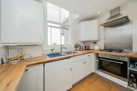 2 bedroom flat to rent, Portobello Road, London W10