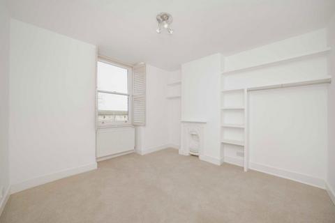 2 bedroom flat to rent, Colney Hatch Lane, London N10