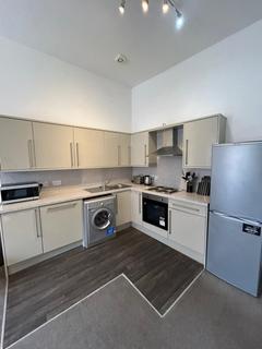 3 bedroom flat to rent, (Flat 1FR) Nethergate, West End DD1