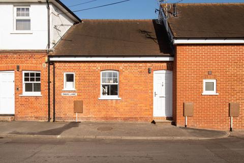 8 Apex Cottage, Main Road, Edenbridge