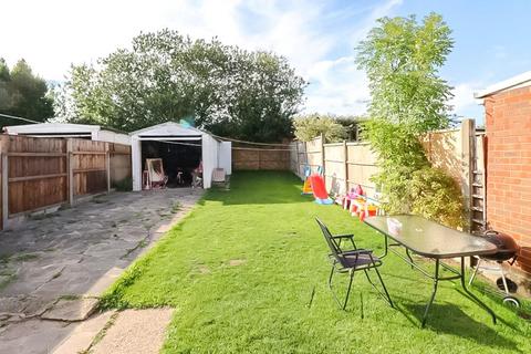 3 bedroom semi-detached bungalow for sale, Cavendish Avenue, Ruislip HA4