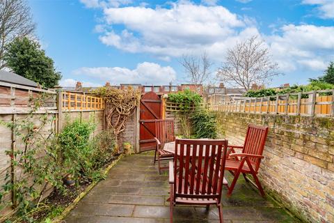 2 bedroom apartment for sale, Carlyle Road, South Ealing