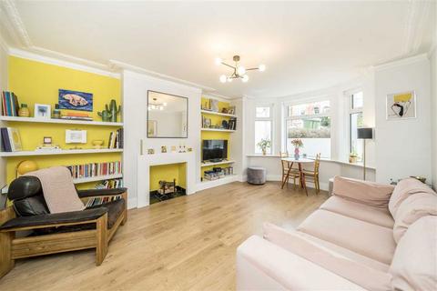 1 bedroom flat for sale, Eglinton Hill, London SE18