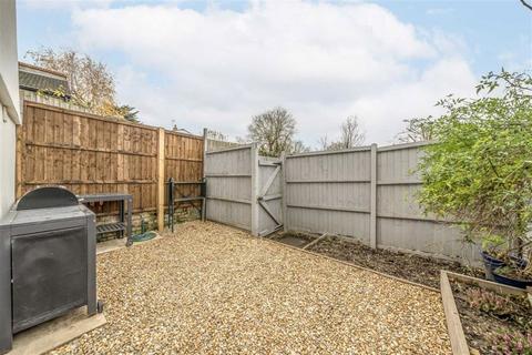 1 bedroom flat for sale, Eglinton Hill, London SE18