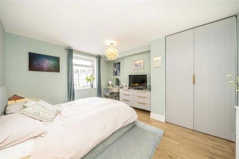 1 bedroom flat for sale, Eglinton Hill, London SE18