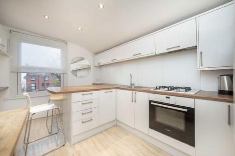 2 bedroom flat for sale, Burgoyne Road, London N4