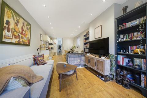 2 bedroom apartment for sale, Bathurst Gardens, Kensal Rise, London