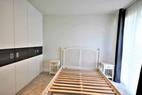 2 bedroom apartment to rent, Pegler Square, Kidbrooke Village, London, SE3