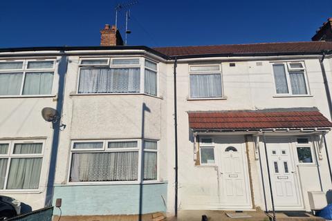 3 bedroom terraced house for sale, District Road, Wembley