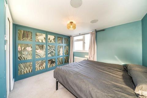 4 bedroom terraced house for sale, Lincoln Avenue, Twickenham TW2