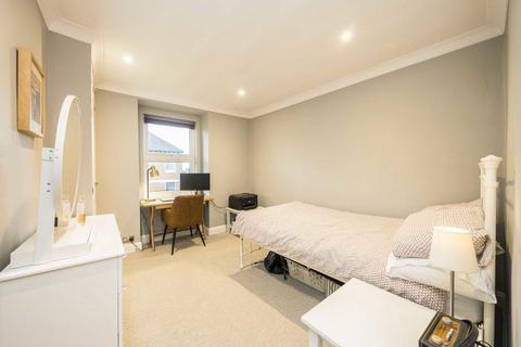 2 bedroom flat for sale, Richmond Road, Twickenham TW1