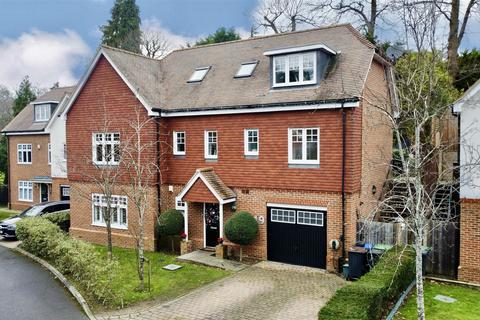 5 bedroom detached house for sale, Westerdale Drive, Frimley GU16