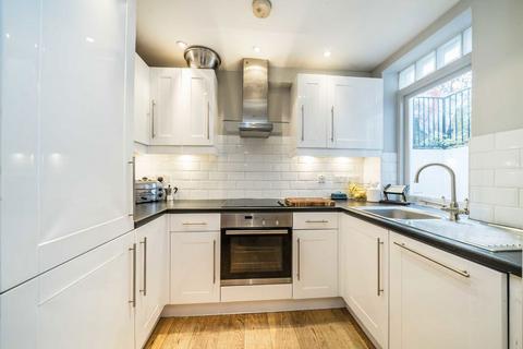 1 bedroom flat for sale, Fernlea Road, London SW12