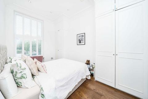 2 bedroom flat to rent, Marloes Road, London W8