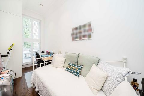 2 bedroom flat to rent, Marloes Road, London W8