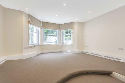 2 bedroom flat to rent, Campden Hill Gardens, London W8