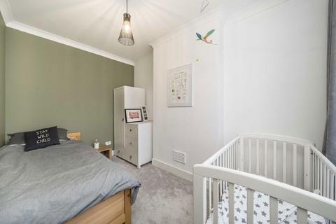 56 Neuchatel Road, London, SE6 4EQ