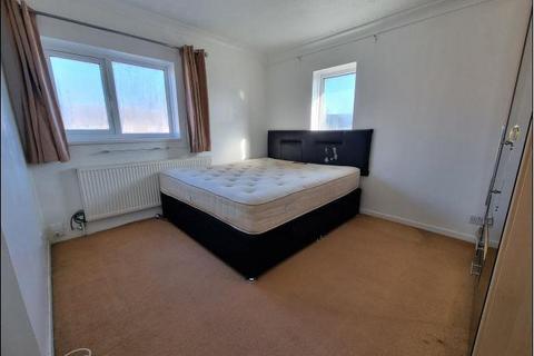 4 bedroom end of terrace house to rent, Staines-Upon-Thames,  Surrey,  TW19