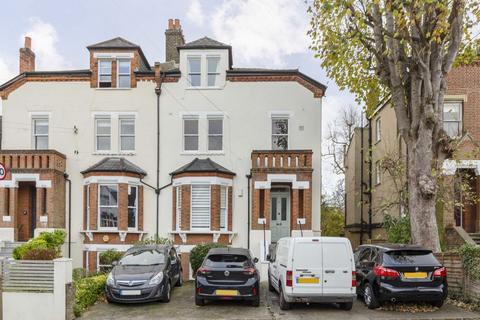 2 bedroom flat to rent, Fontenoy Road, London SW12