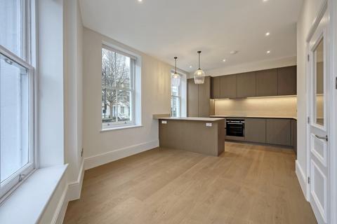 4 bedroom maisonette to rent, Elmore Street, London