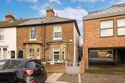 2 bedroom end of terrace house to rent, Sandycombe Road, Richmond, Surrey