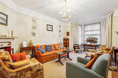 3 bedroom flat for sale, Fairlawn Court, Acton Lane, London