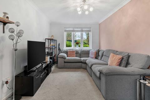 1 bedroom apartment for sale, Flamstead End Road, Waltham Cross EN8