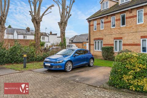 Flat 3, Holt House Flamstead End Road, Cheshunt, Waltham Cross, EN8 0HR