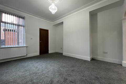 2 bedroom ground floor flat for sale, Oxford Street, South Shields