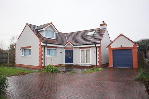 4 bedroom detached bungalow to rent, Griffin Road, Clevedon BS21