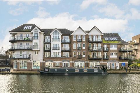 3 bedroom flat for sale, Durham Wharf Drive, Brentford TW8