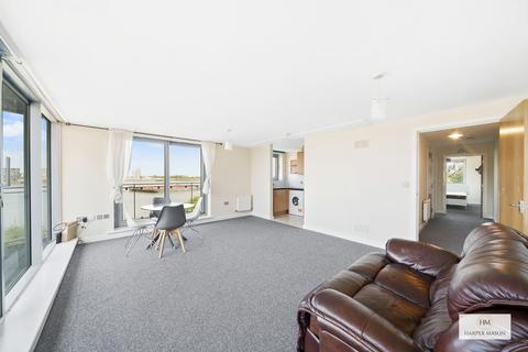 2 bedroom apartment for sale, Defence Close, London SE28