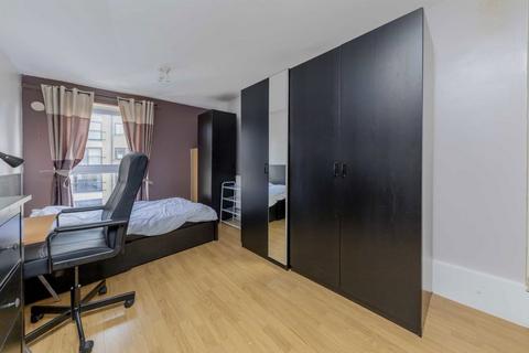 1 bedroom flat for sale, Theseus Walk, London N1