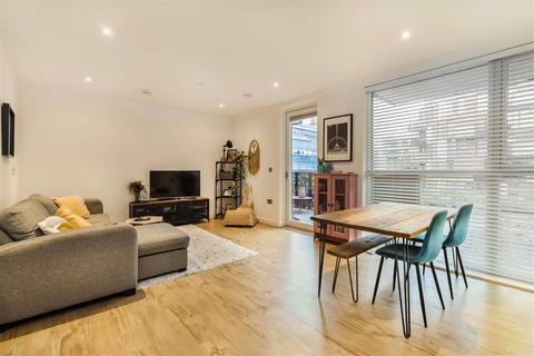 2 bedroom flat for sale, Danson Mews, London SE17