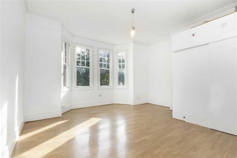 undefined, Park Road, Teddington TW11